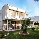 Individual San Pietro Complex Lalzi Bay Villa